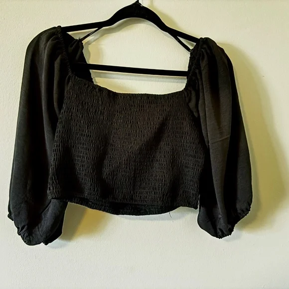 Forever 21 Smocked Puff Sleeve Crop Top – Black – Large - Picture 4 of 9
